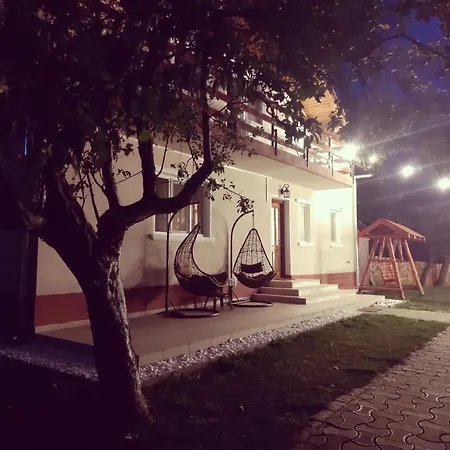 Holiday home Horace Pool & Hot Tub & Bikes & River *