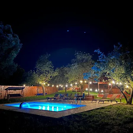 Horace Pool & Hot Tub & Bikes & River
